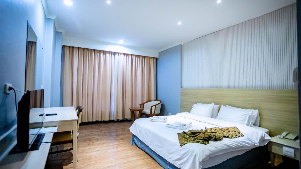 Cbd 2 Hotel Surat Thani Exterior photo